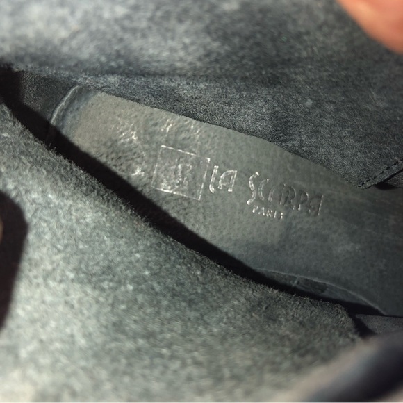 La Scarpa Suede Ankle Booties - Picture 7 of 16